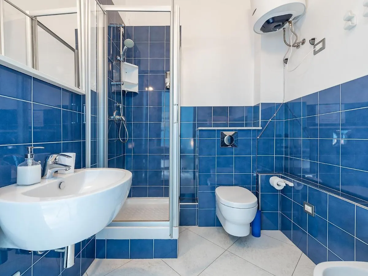 ** Guest house Thanit Rooms Cagliari Italy