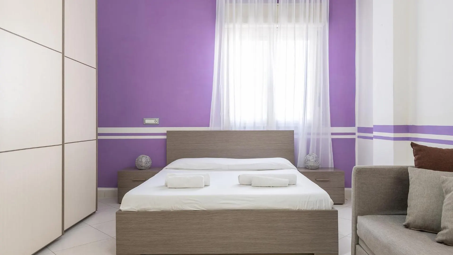 Guest house Thanit Rooms Cagliari